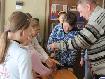 Экскурсия в музее «Эволюционной экологии и археологии», в рамках «Детского университета» (2013 г.)
